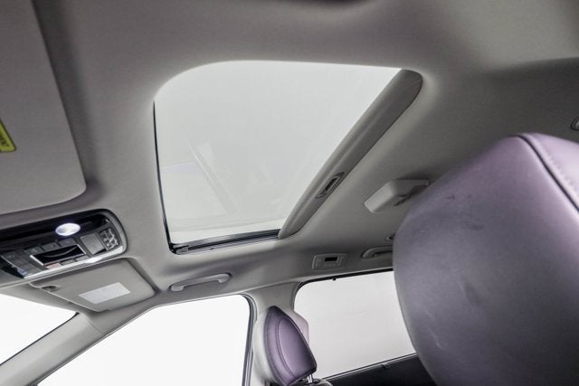 2025 Kia Carnival SX