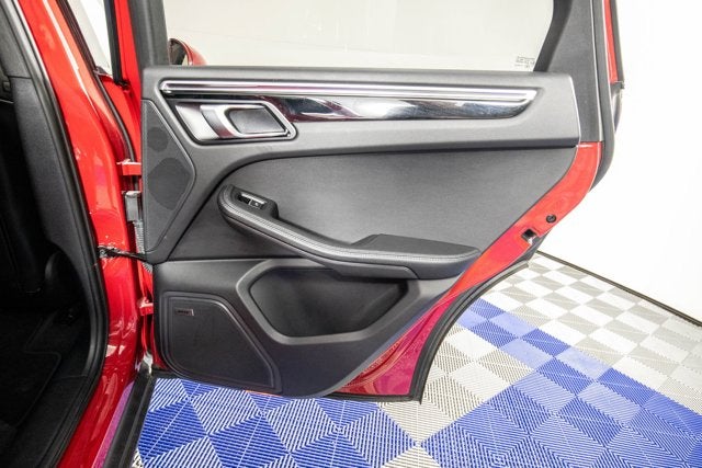 2024 Porsche Macan Premium Package Plus