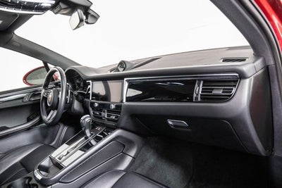 2024 Porsche Macan Premium Package Plus