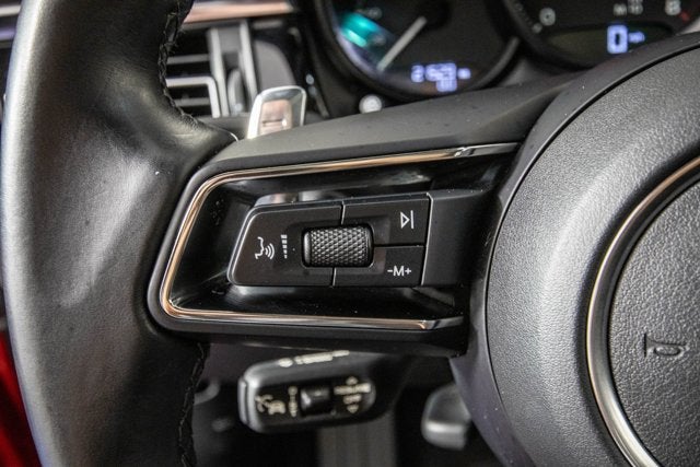 2024 Porsche Macan Premium Package Plus