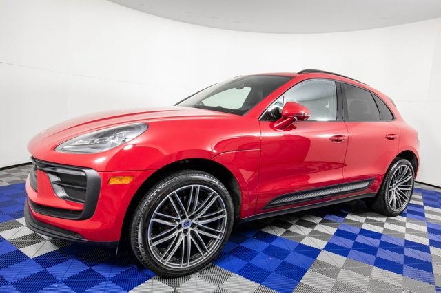 2024 Porsche Macan Premium Package Plus