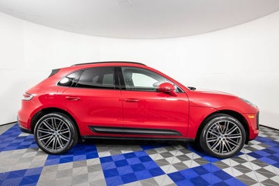 2024 Porsche Macan Premium Package Plus