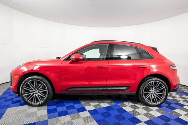 2024 Porsche Macan Premium Package Plus